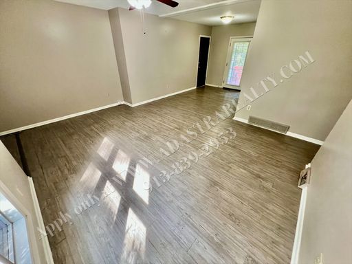 5801 Larsen Ln,, Shawnee, KS 66203