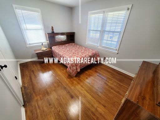 8607 Riggs St,, Overland Park, KS 66212