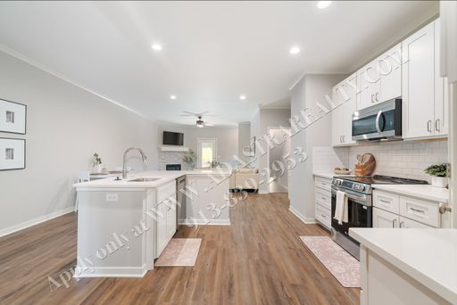 1087 N Findley St,, Olathe, KS 66061