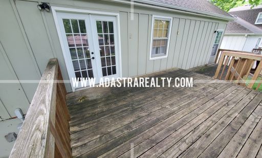 9709 Eby St,, Overland Park, KS 66212