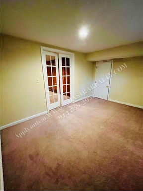 8700 W 82nd St, , Overland Park, KS 66204