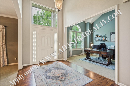 4904 157th St,, Overland Park, KS 66224