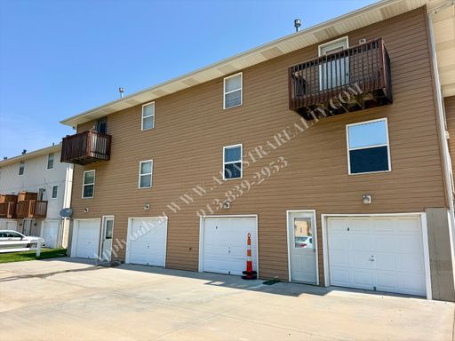 2101 SW 8th St,, Unit D,, Blue Springs, MO 64015