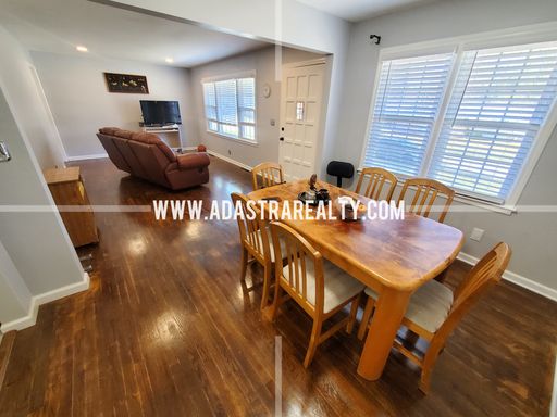 8607 Riggs St,, Overland Park, KS 66212