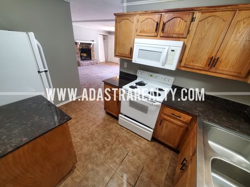 6011 N Forest Ave,, Gladstone, MO 64118-4823