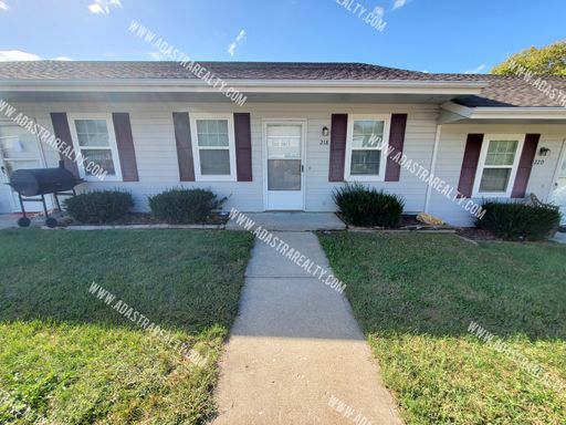 218 N Crest Dr,, Raymore, MO 64083