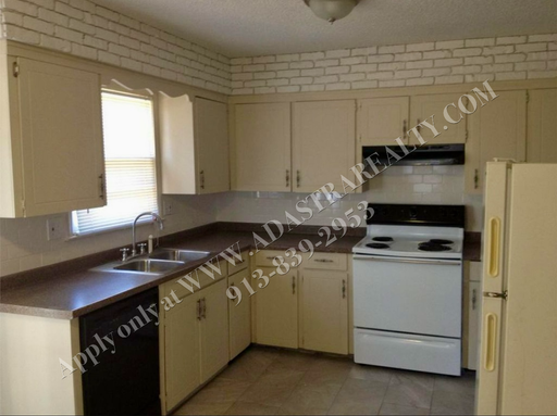 913 Kent Dr, Belton, MO 64012-3114