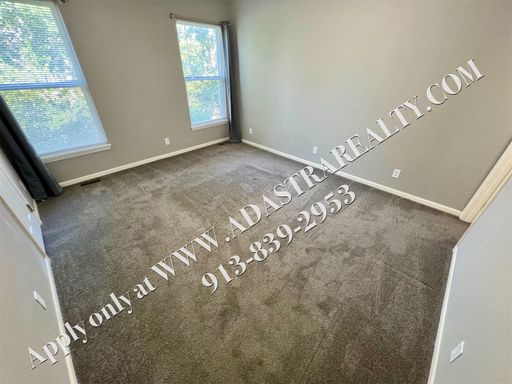 18521 S Mulberry Ct,, Gardner, KS 66030