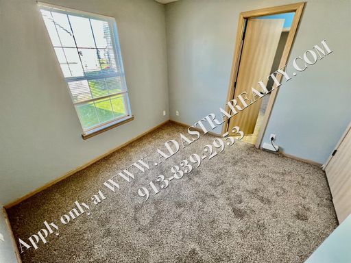 2141 SW Rambling Vine Rd,, Lee's Summit, MO 64082