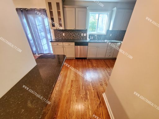 5428 Maple St,, Mission, KS 66202