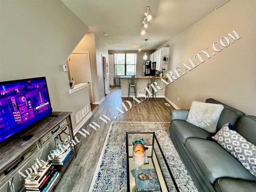4545 Madison Ave,, Kansas City, MO 64111