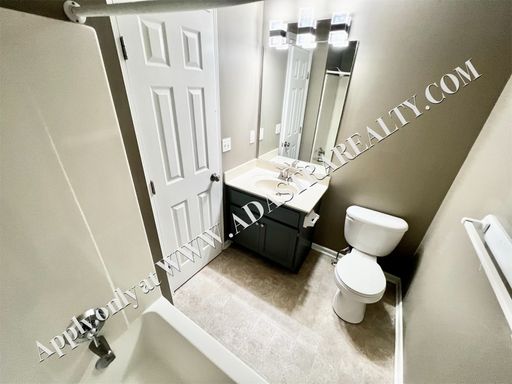 5205 Woodland Dr,, Shawnee, KS 66218-9044