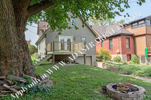 2715 Holmes St,, Kansas City, MO 64109