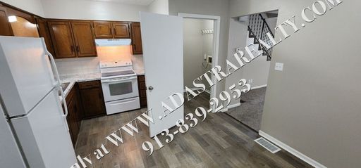 715 6th Ave, , Leavenworth, KS 66048