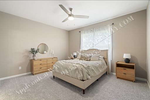 1087 N Findley St,, Olathe, KS 66061
