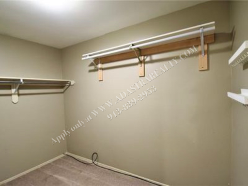 16112 W 141st Ter.,, Olathe, KS 66062