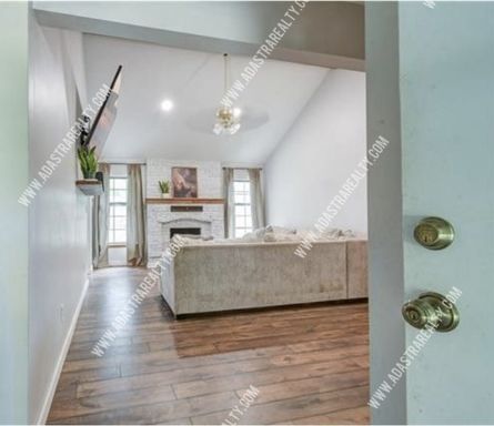 2900 SE 6th St,, Blue Springs, MO 64014