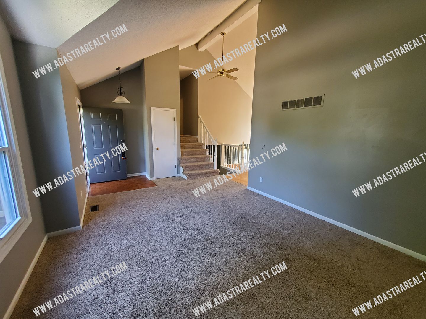 Olathe House: 14801 W 123rd Ter,