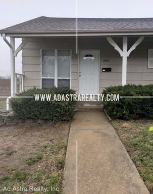 9415 Ballentine St,, Overland Park, KS 66214-1812