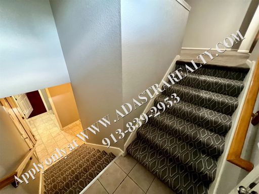 18521 S Mulberry Ct,, Gardner, KS 66030