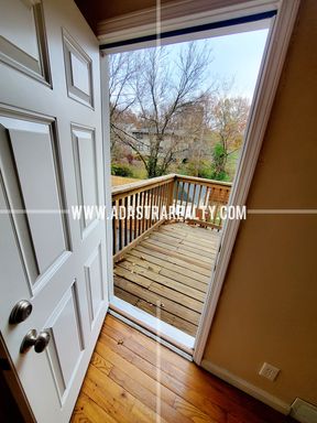 419 E 63rd Ter,, Kansas City, MO 64110-3333