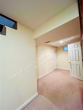 8700 W 82nd St, , Overland Park, KS 66204