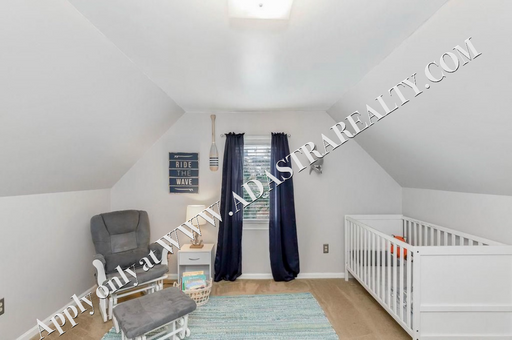 2715 Holmes St,, Kansas City, MO 64109