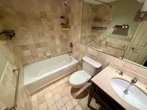 3838 Rainbow Blvd, , Apt 1401, Kansas City, KS 66103