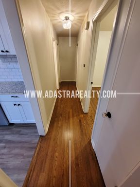 9709 Eby St,, Overland Park, KS 66212