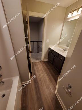324 N 4th Ter,, Louisburg, KS 66053