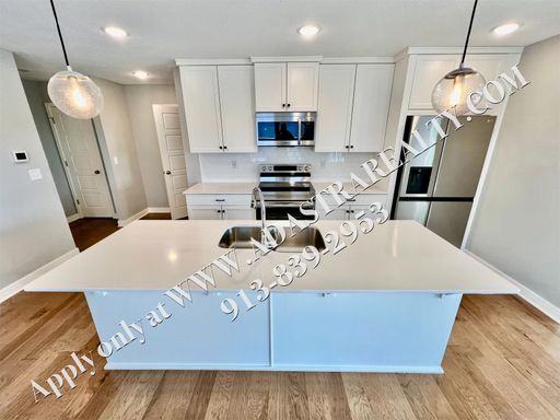 18013 Hauser St,, Overland Park, KS 66062