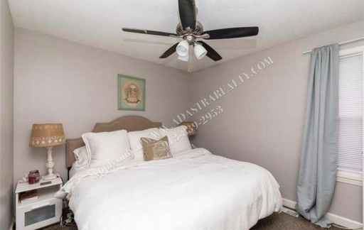 621 N Cedar St,, Gardner, KS 66030
