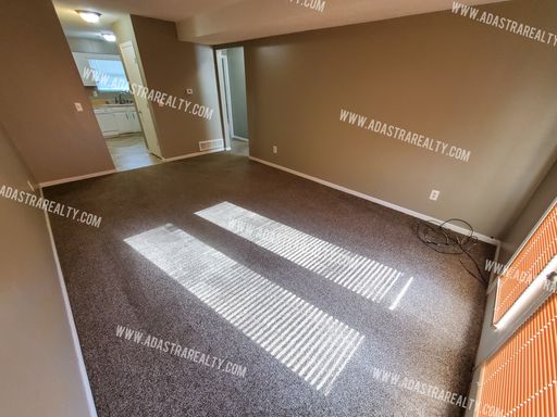 811 N Washington St,, Spring Hill, KS 66083-8735