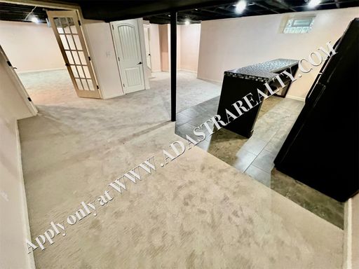  5404 Chadwick Rd, Fairway, KS 66205