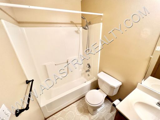 758 Redwood St,, Gardner, KS 66030