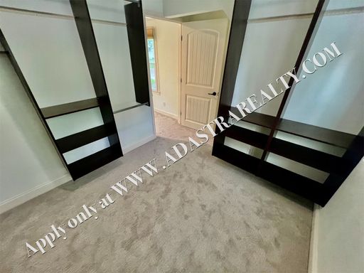  5404 Chadwick Rd, Fairway, KS 66205