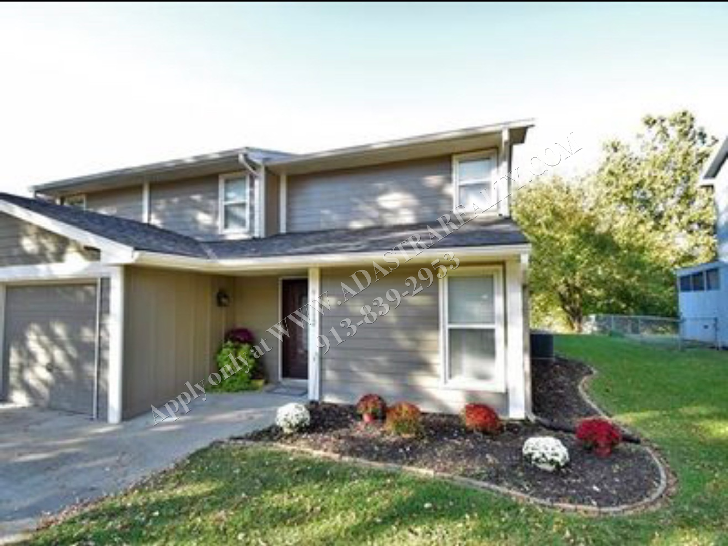 Olathe House: 16112 W 141st Ter.,