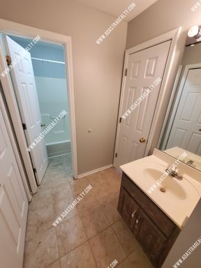 304 N 9th St,, Unit B, Louisburg, KS 66053