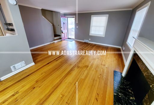 419 E 63rd Ter,, Kansas City, MO 64110-3333