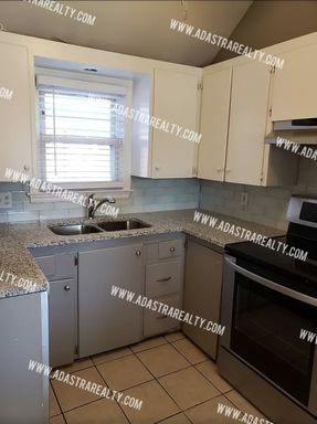 8410 W 55th Ter,, Merriam, KS 66202