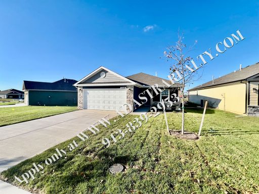 648 W Lanesfield St,, Gardner, KS 66030