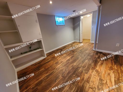 4825 W 75th St,, Prairie Village, KS 66208
