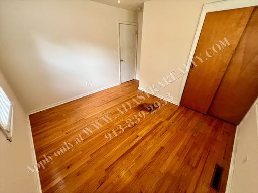 727 N Chestnut St, , Olathe, KS 66061