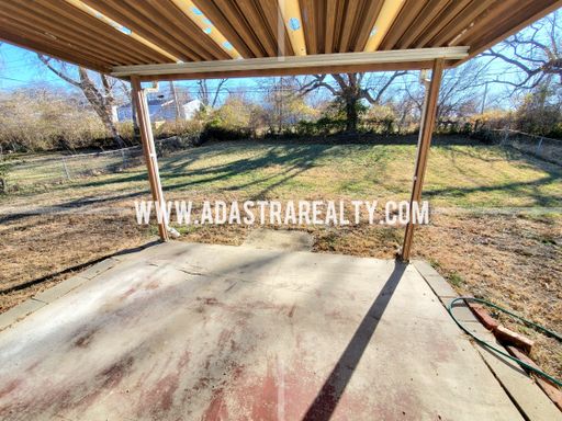 5327 E 100th St,, Kansas City, MO 64137