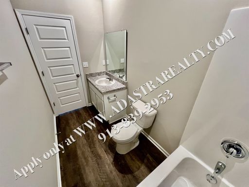 648 W Lanesfield St,, Gardner, KS 66030