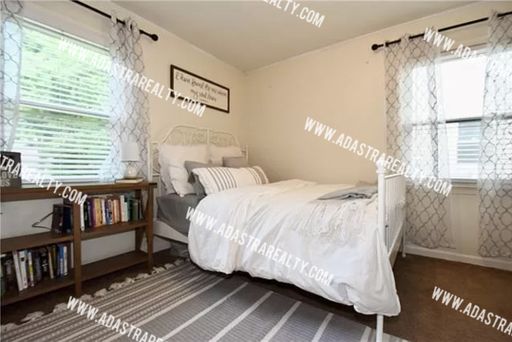 2227 W 78th St,, Prairie Village, KS 66208
