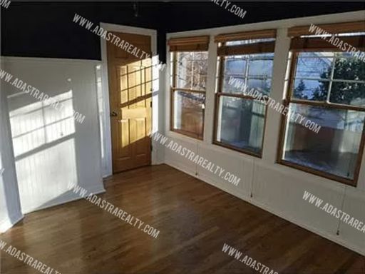 243 W 61st St,, Kansas City, MO 64113-1402