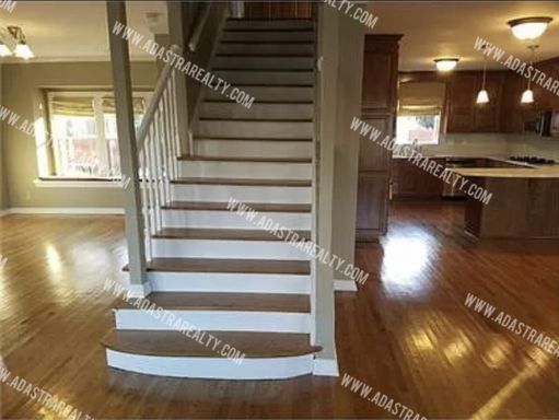 243 W 61st St,, Kansas City, MO 64113-1402