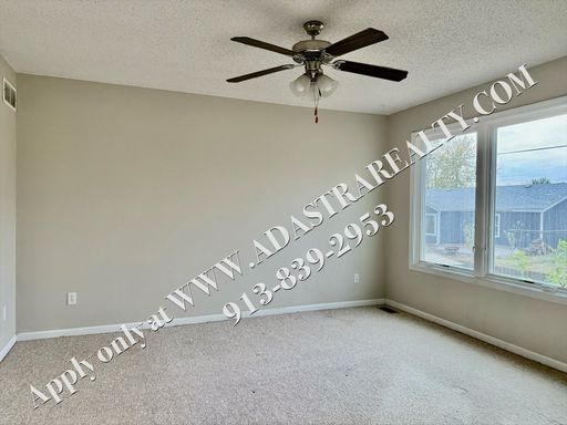  2505 Ponderosa Dr,, Lawrence, KS 66046