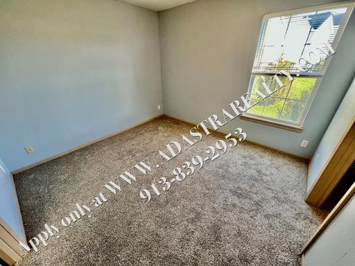 2141 SW Rambling Vine Rd,, Lee's Summit, MO 64082